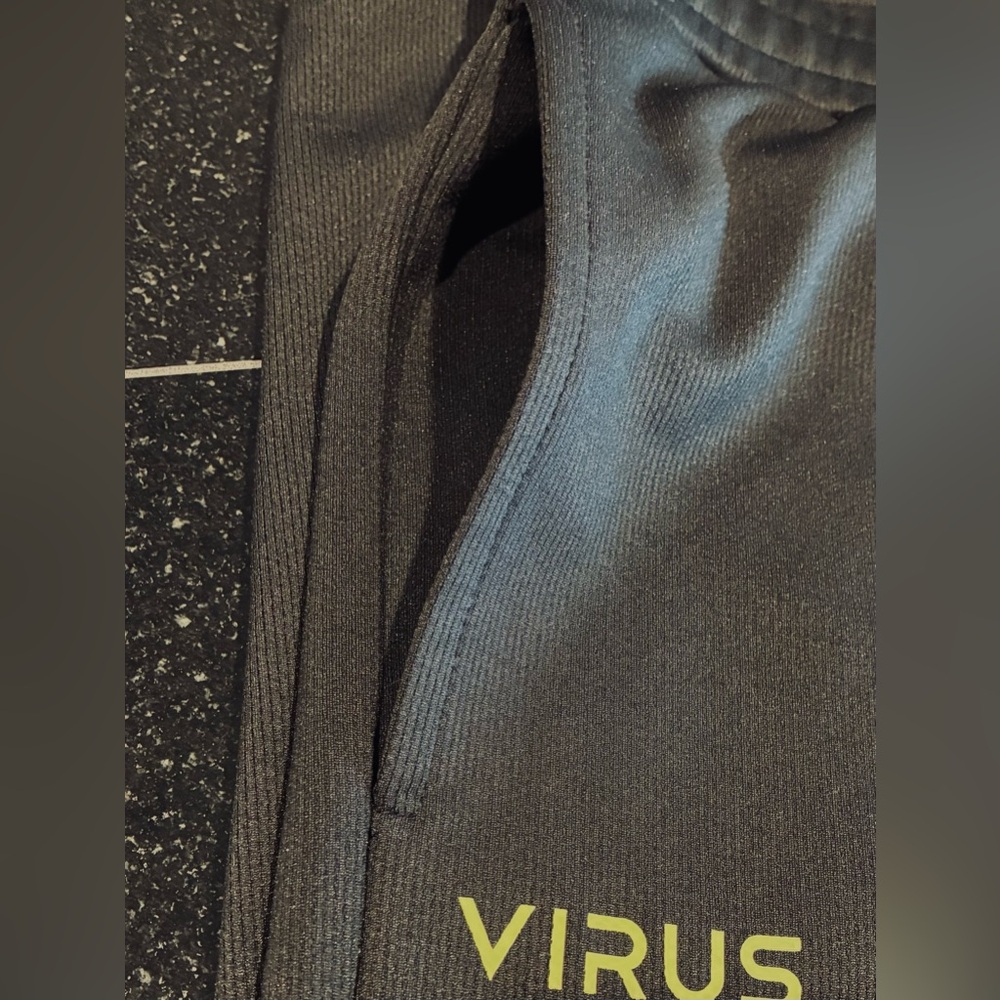 Virus Serenity Jogger Compression Fit Pockets Black SZ. LG Women’s  NWT - Picture 9 of 16